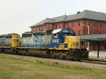 CSX 8087 leads train F774 past the station